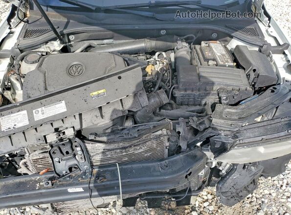 1VWAA7A3XJC029473 2018 VOLKSWAGEN PASSAT White Widok wnętrza z tyłu