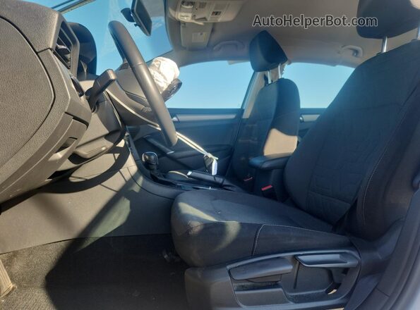1VWAA7A3XMC007770 2021 VOLKSWAGEN PASSAT Silver Vista interior delantera