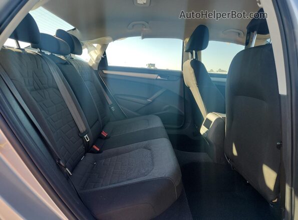 1VWAA7A3XMC007770 2021 VOLKSWAGEN PASSAT Silver Vista de los asientos traseros