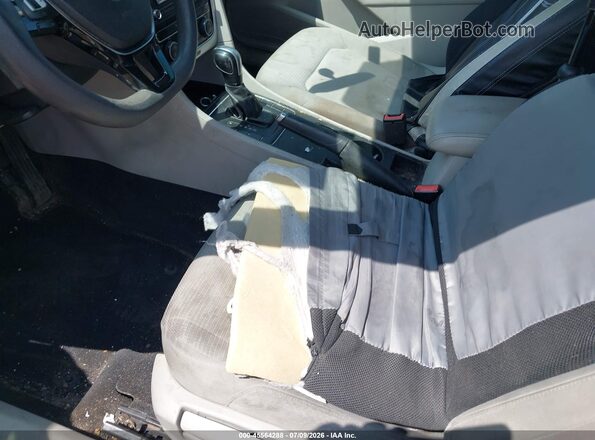 1VWAS7A33GC055418 2016 VOLKSWAGEN PASSAT Gray Front view