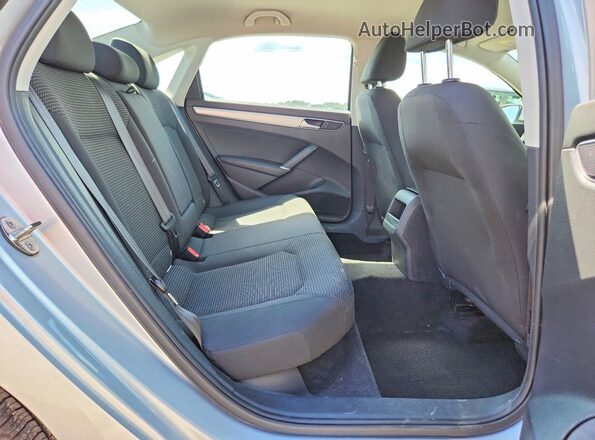 1VWAT7A30GC008439 2016 VOLKSWAGEN PASSAT Silver Հետևի նստատեղերի տեսք