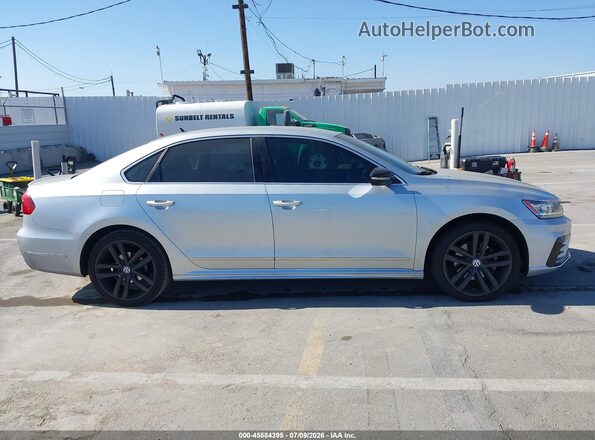 1VWAT7A32GC061689 2016 VOLKSWAGEN PASSAT Серебряный Вид задней части салона