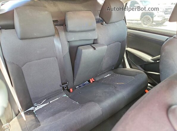 1VWAT7A32HC012624 2017 VOLKSWAGEN PASSAT Серебряный Вид задних сидений