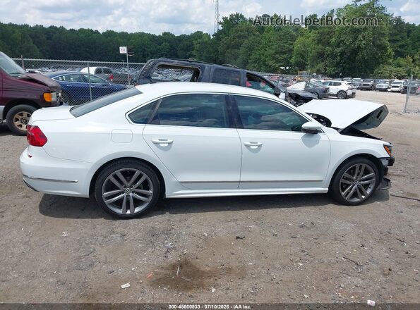 1VWAT7A33GC032797 2016 VOLKSWAGEN PASSAT White Սալոնի հետևի տեսք
