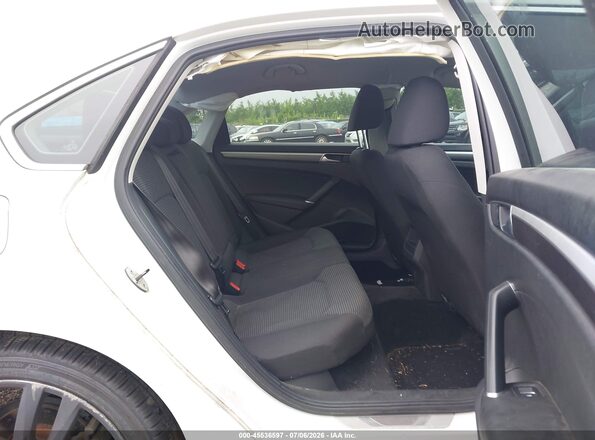1VWAT7A33GC035926 2016 VOLKSWAGEN PASSAT White VIN կոդի պիտակի տեսք