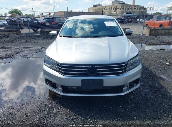 1VWAT7A33GC040432 2016 VOLKSWAGEN PASSAT Серебряный Вид спереди