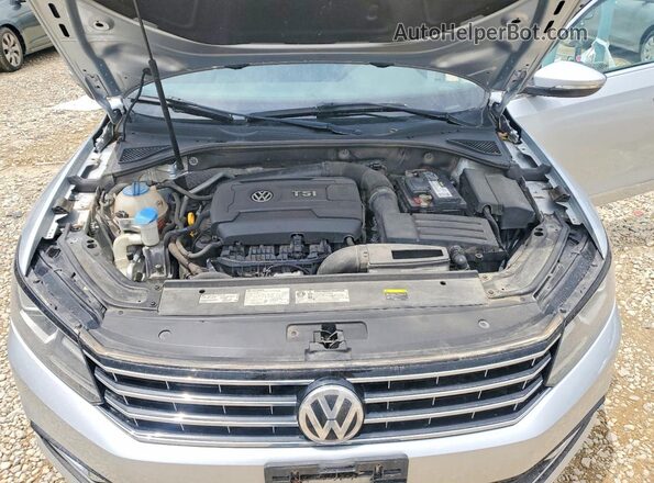 1VWAT7A33HC059399 2017 VOLKSWAGEN PASSAT Silver Widok wnętrza z tyłu