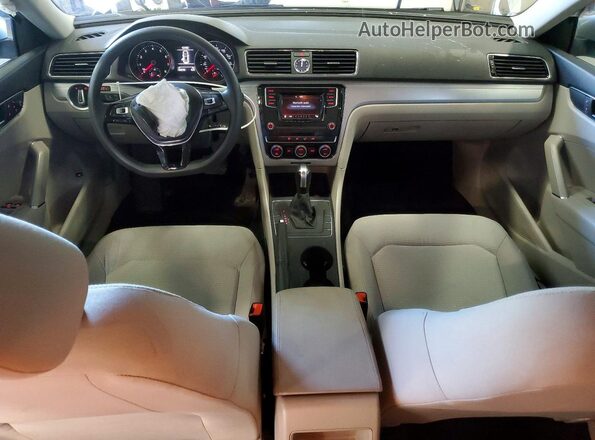 1VWAT7A35HC050073 2017 VOLKSWAGEN PASSAT Silver Dashboard view