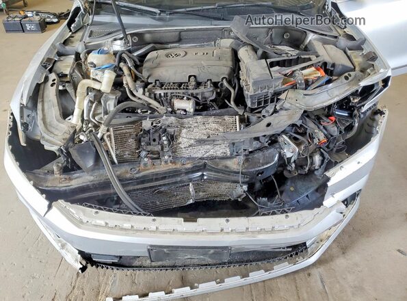 1VWAT7A35HC050073 2017 VOLKSWAGEN PASSAT Silver Rear interior view
