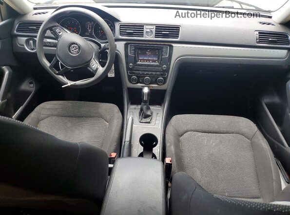 1VWAT7A35HC053149 2017 VOLKSWAGEN PASSAT White Dashboard view