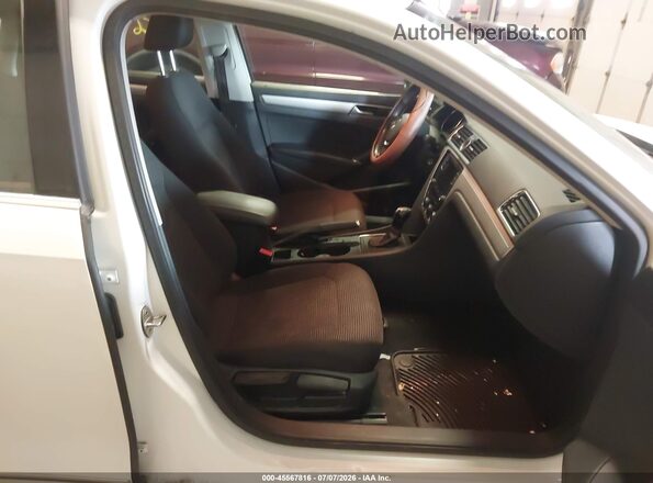 1VWAT7A36GC005884 2016 VOLKSWAGEN PASSAT White Widok wnętrza z przodu