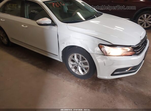 1VWAT7A36GC005884 2016 VOLKSWAGEN PASSAT White Widok z przodu