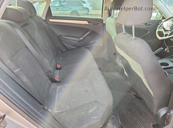 1VWAT7A36GC045074 2016 VOLKSWAGEN PASSAT Серебряный Вид задних сидений