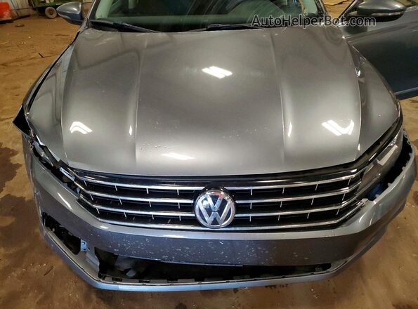 1VWAT7A37HC052486 2017 VOLKSWAGEN PASSAT Silver Widok wnętrza z tyłu