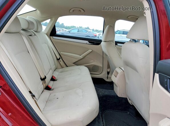1VWAT7A38HC042744 2017 VOLKSWAGEN PASSAT Red Rear seats view