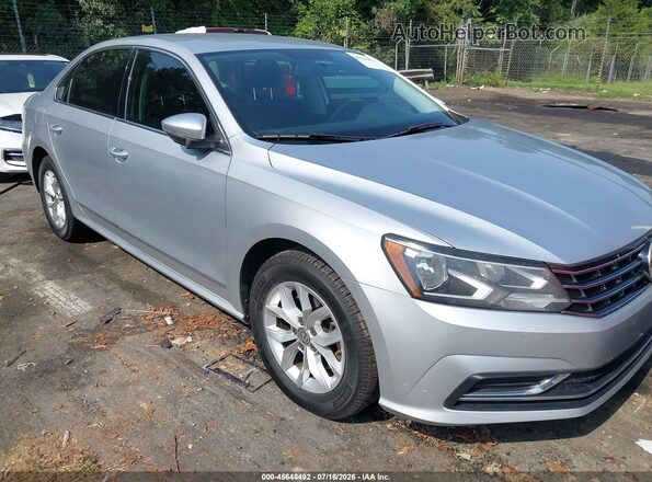 1VWAT7A38HC069409 2017 VOLKSWAGEN PASSAT Silver Вид спереду