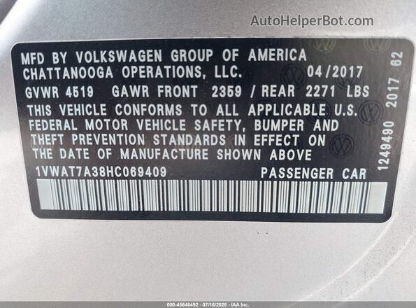 1VWAT7A38HC069409 2017 VOLKSWAGEN PASSAT Silver Вид підкапотного простору