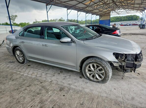 1VWAT7A38HC072701 2017 VOLKSWAGEN PASSAT Silver Передня права чверть
