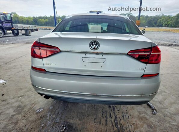 1VWAT7A38HC072701 2017 VOLKSWAGEN PASSAT Silver Вид ззаду