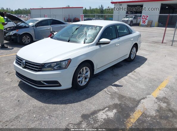 1VWAT7A39GC010187 2016 VOLKSWAGEN PASSAT White Front left