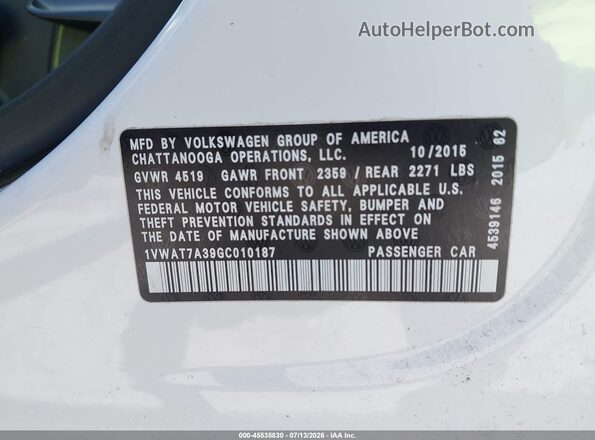 1VWAT7A39GC010187 2016 VOLKSWAGEN PASSAT White Engine compartment view