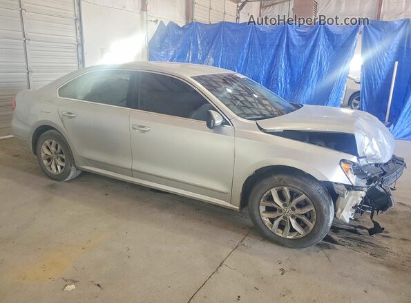 1VWAT7A39GC020363 2016 VOLKSWAGEN PASSAT Silver Front right