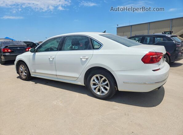 1VWAT7A39GC056795 2016 VOLKSWAGEN PASSAT White Rear left