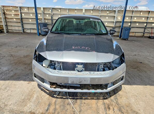 1VWAT7A39HC010854 2017 VOLKSWAGEN PASSAT Gray წინა ხედი