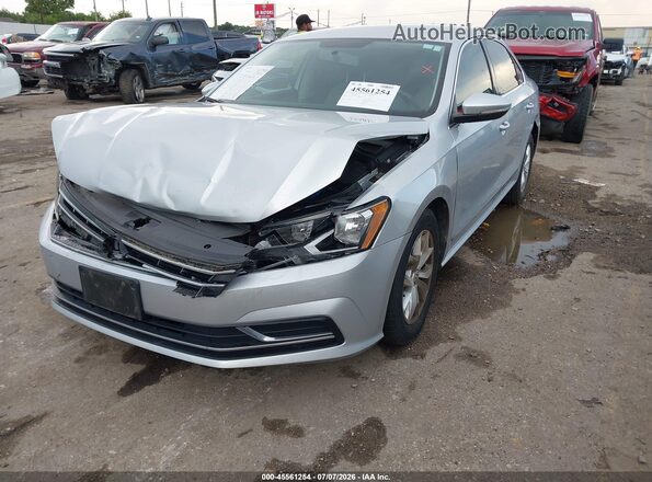 1VWAT7A39HC053025 2017 VOLKSWAGEN PASSAT Silver Передня ліва чверть