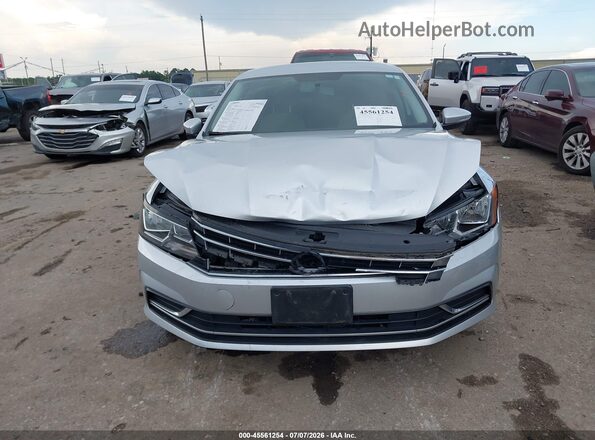 1VWAT7A39HC053025 2017 VOLKSWAGEN PASSAT Silver Вид щитка приладів