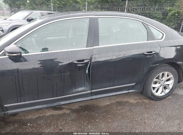 1VWAT7A39HC081570 2017 VOLKSWAGEN PASSAT Black Front view