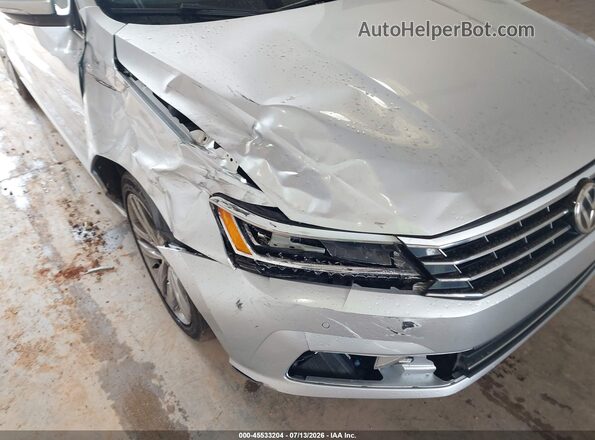 1VWBA7A31JC001453 2018 VOLKSWAGEN PASSAT Silver 