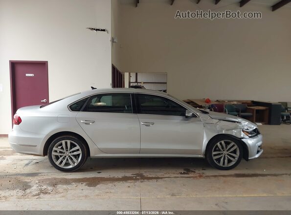 1VWBA7A31JC001453 2018 VOLKSWAGEN PASSAT Silver უკანა სალონის ხედი