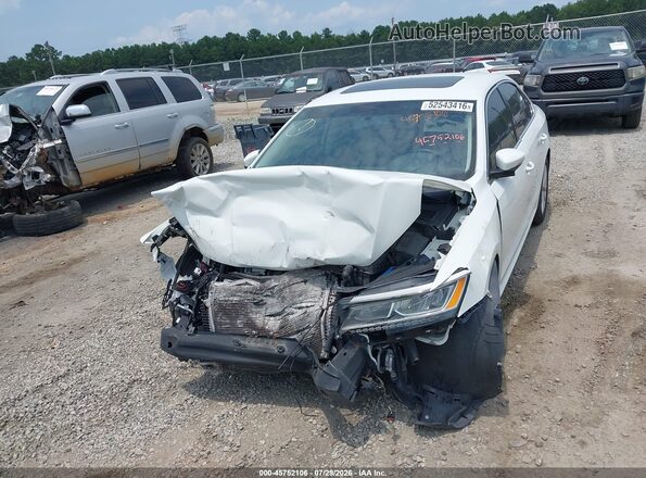 1VWBA7A31JC017538 2018 VOLKSWAGEN PASSAT Белый Вид спереди