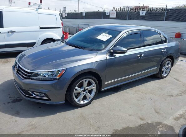 1VWBA7A32JC033005 2018 VOLKSWAGEN PASSAT Gray Front left