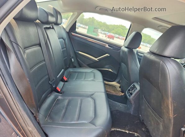 1VWBA7A34JC000927 2018 VOLKSWAGEN PASSAT Gray Widok tylnych siedzeń