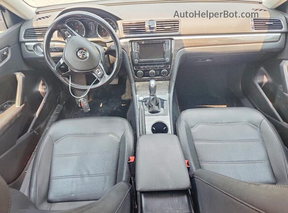 1VWBA7A34JC000927 2018 VOLKSWAGEN PASSAT Gray Widok deski rozdzielczej