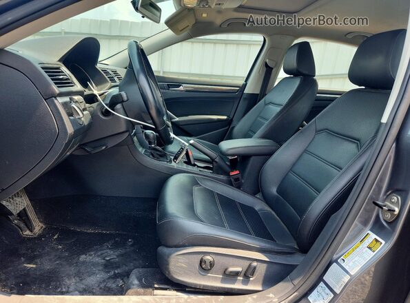 1VWBA7A34JC000927 2018 VOLKSWAGEN PASSAT Gray Widok wnętrza z przodu