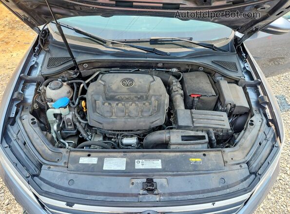 1VWBA7A34JC000927 2018 VOLKSWAGEN PASSAT Gray Widok wnętrza z tyłu