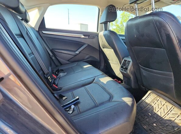 1VWBA7A34JC003164 2018 VOLKSWAGEN PASSAT Gray Вид задніх сидінь