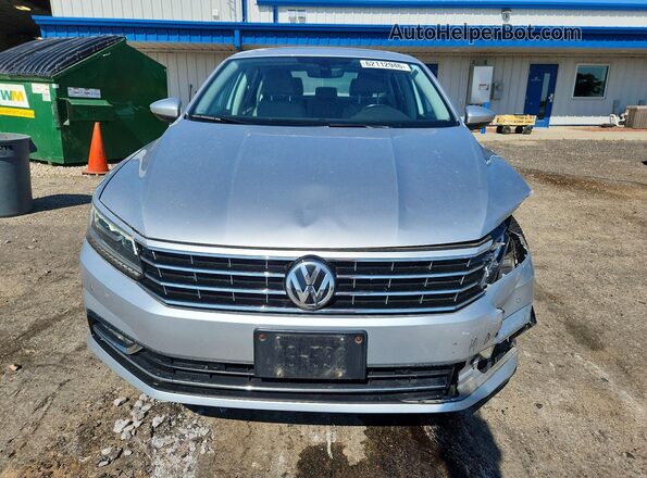 1VWBA7A34JC008204 2018 VOLKSWAGEN PASSAT Серебряный Вид спереди
