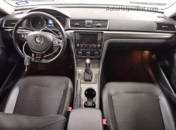 1VWBA7A34JC031983 2018 VOLKSWAGEN PASSAT Gray Dashboard view