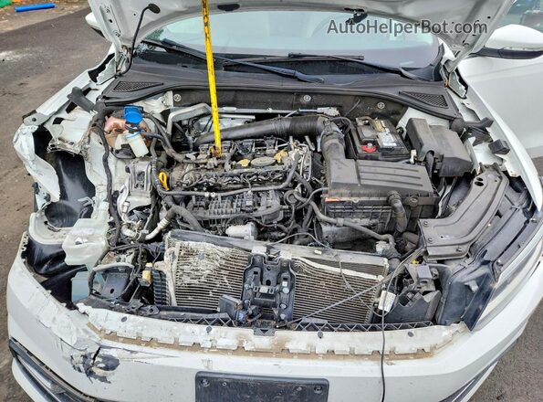 1VWBA7A34JC040926 2018 VOLKSWAGEN PASSAT White Սալոնի հետևի տեսք