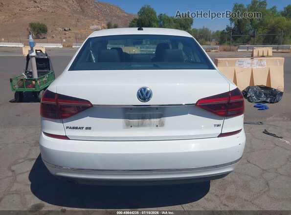 1VWBA7A37JC026597 2018 VOLKSWAGEN PASSAT White 
