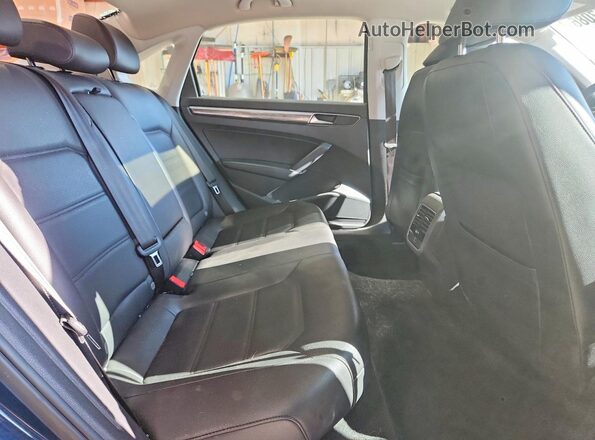 1VWBA7A38JC050777 2018 VOLKSWAGEN PASSAT Blue უკანა სავარძლების ხედი