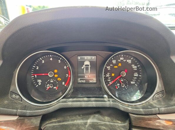 1VWBA7A38JC050777 2018 VOLKSWAGEN PASSAT Blue ხელსაწყოთა პანელის ხედი