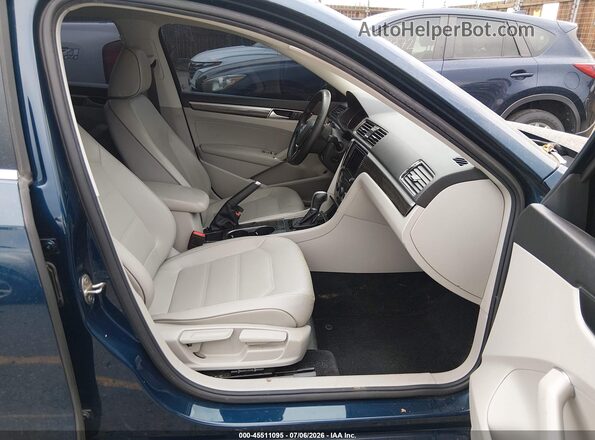 1VWBA7A39JC030618 2018 VOLKSWAGEN PASSAT Blue Vista interior delantera