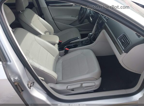 1VWBS7A30GC042937 2016 VOLKSWAGEN PASSAT Gray Սալոնի դիմացի տեսք