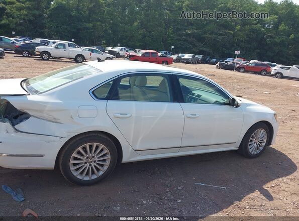 1VWBS7A34GC060504 2016 VOLKSWAGEN PASSAT White Widok wnętrza z tyłu