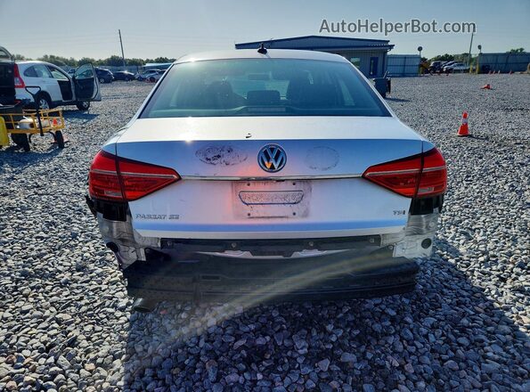1VWBS7A36GC038469 2016 VOLKSWAGEN PASSAT Silver Rear view